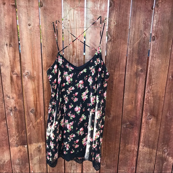 ❗️SOLD ❗️Pins & Needles | Lolita Floral - Picture 3 of 7